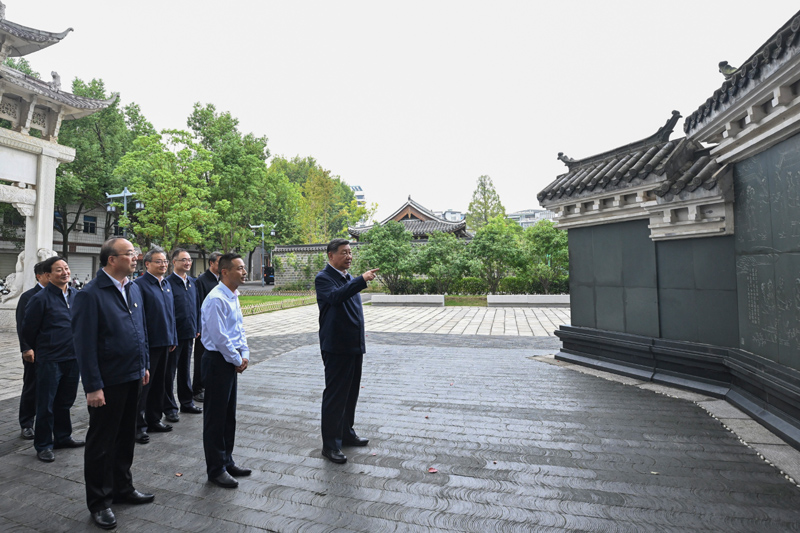 习近平1.jpg
