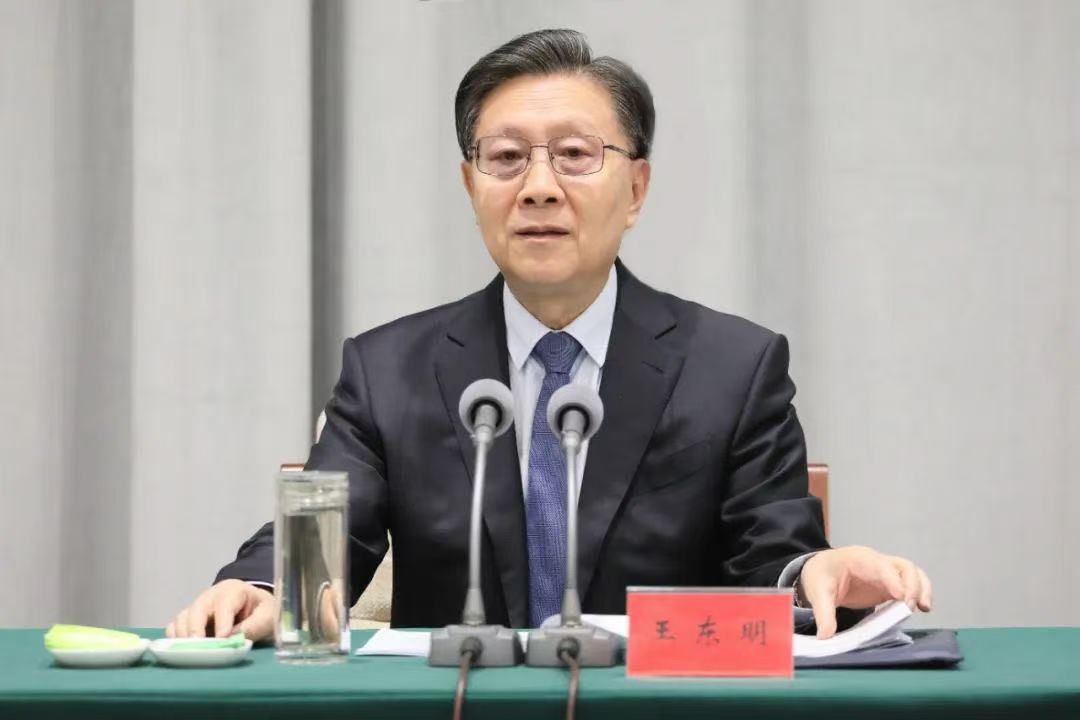 王东明2.jpg 王东明2.jpg