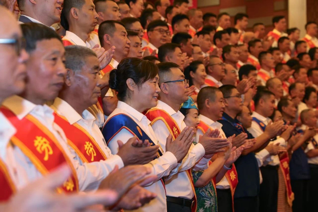 王东明3.jpg 王东明3.jpg