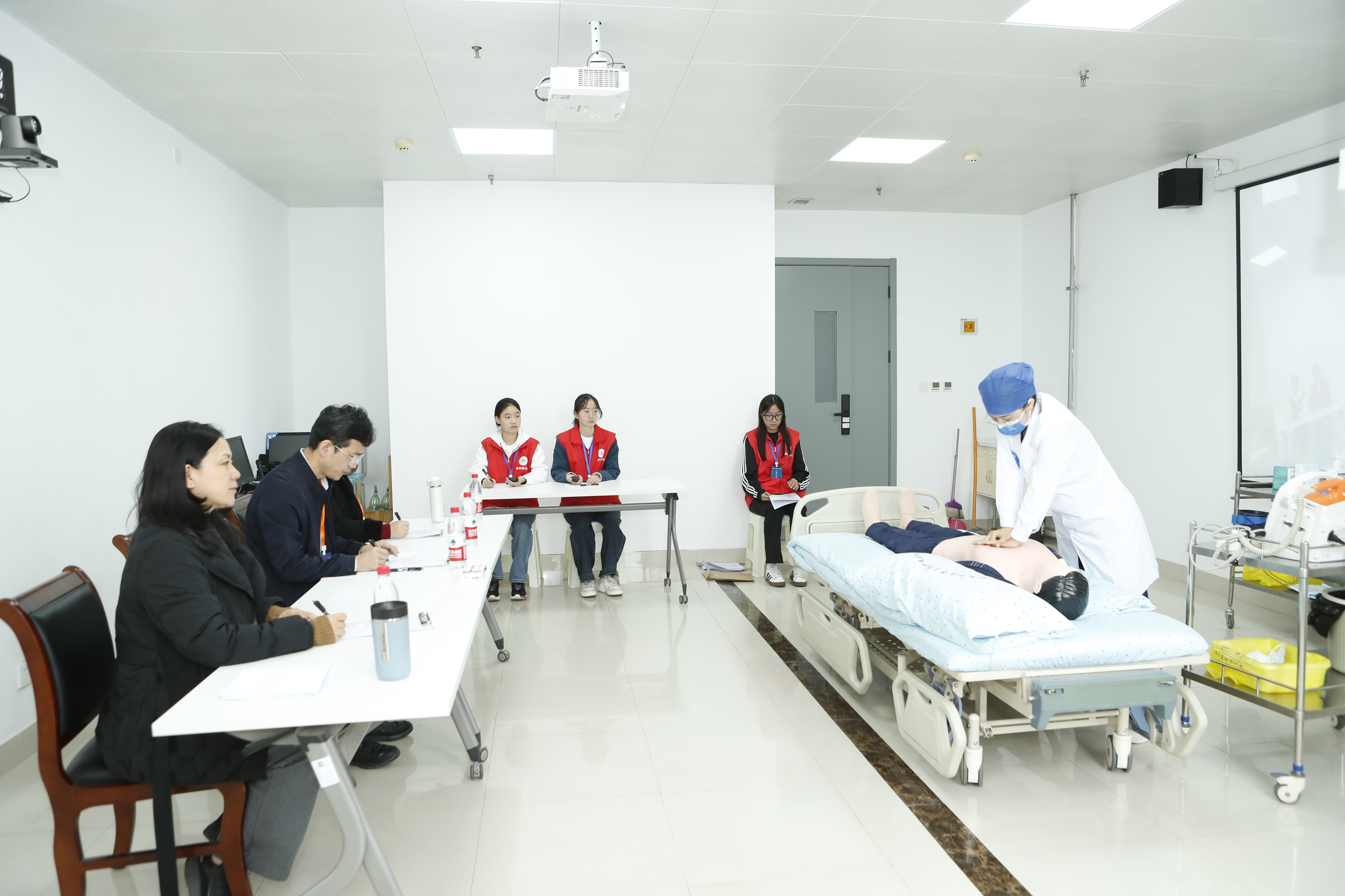 老年2.jpg 老年2.jpg